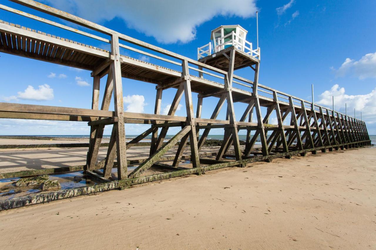 Le Gambetta, 100M De La Plage Luc-sur-Mer ภายนอก รูปภาพ